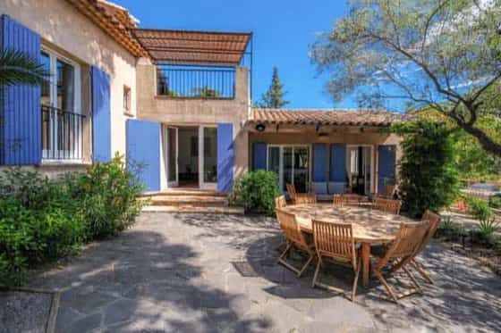 Facade and main terrace